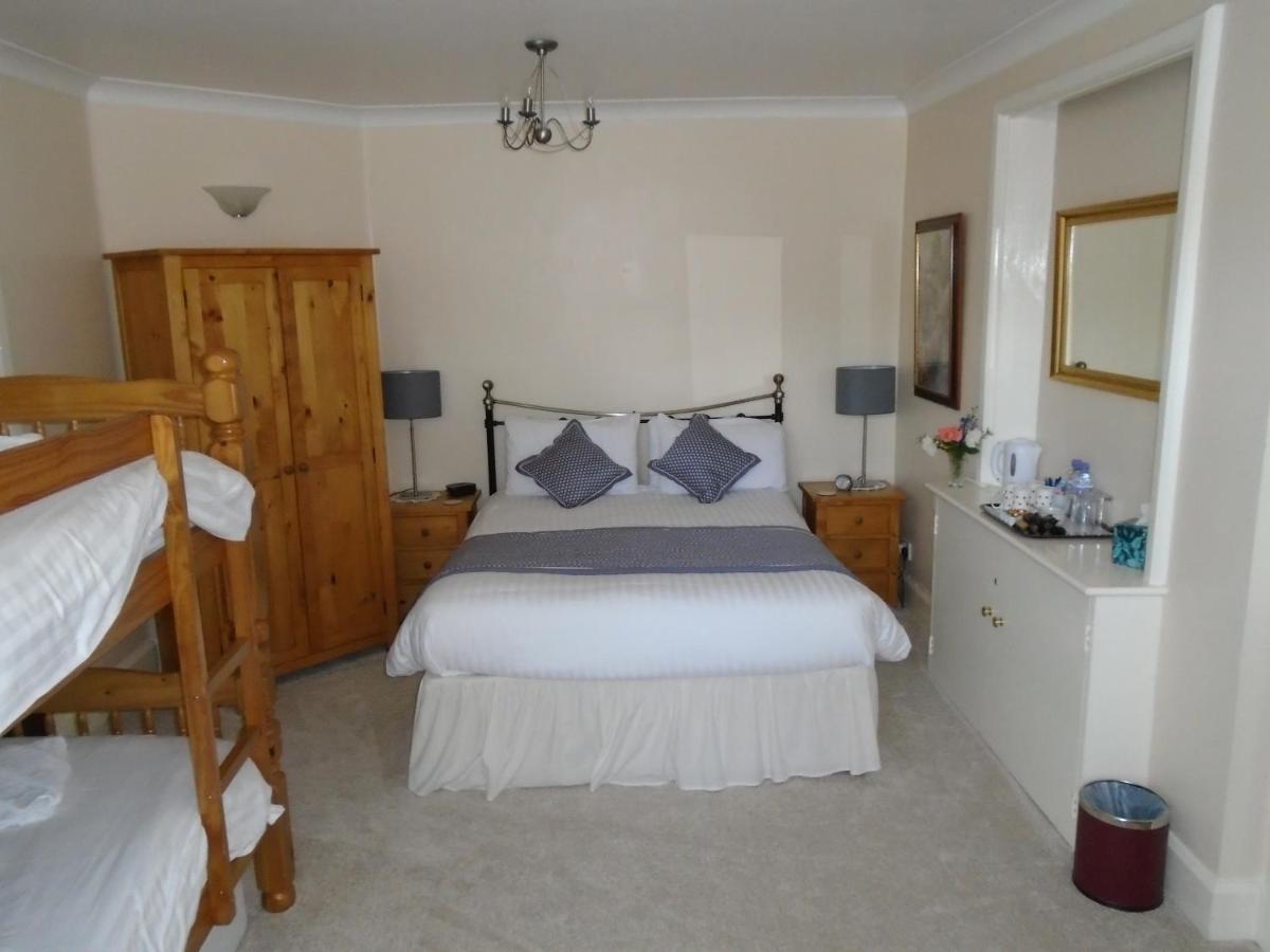 Family Room (2 Adults and 2 Children) - Number 6