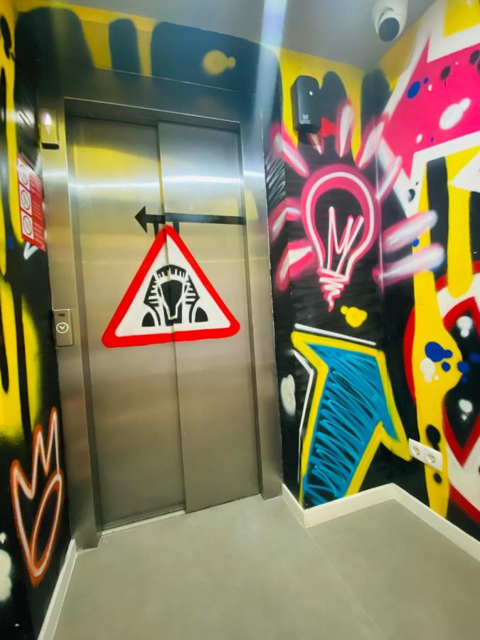 We Street Hostel - Albergue - 4