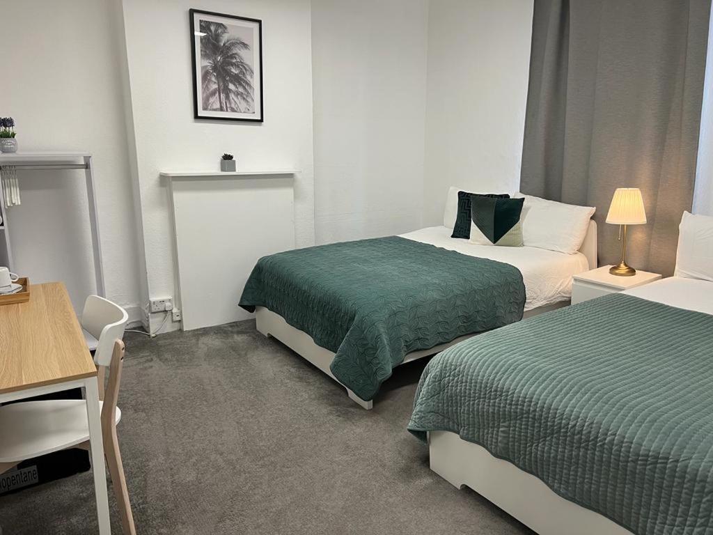 GUEST ROOMS in CAMDEN TOWN