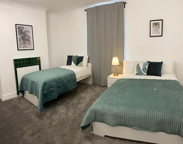 GUEST ROOMS in CAMDEN TOWN - 2