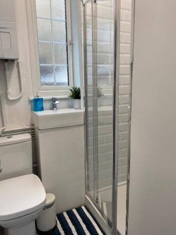 GUEST ROOMS in CAMDEN TOWN - 3