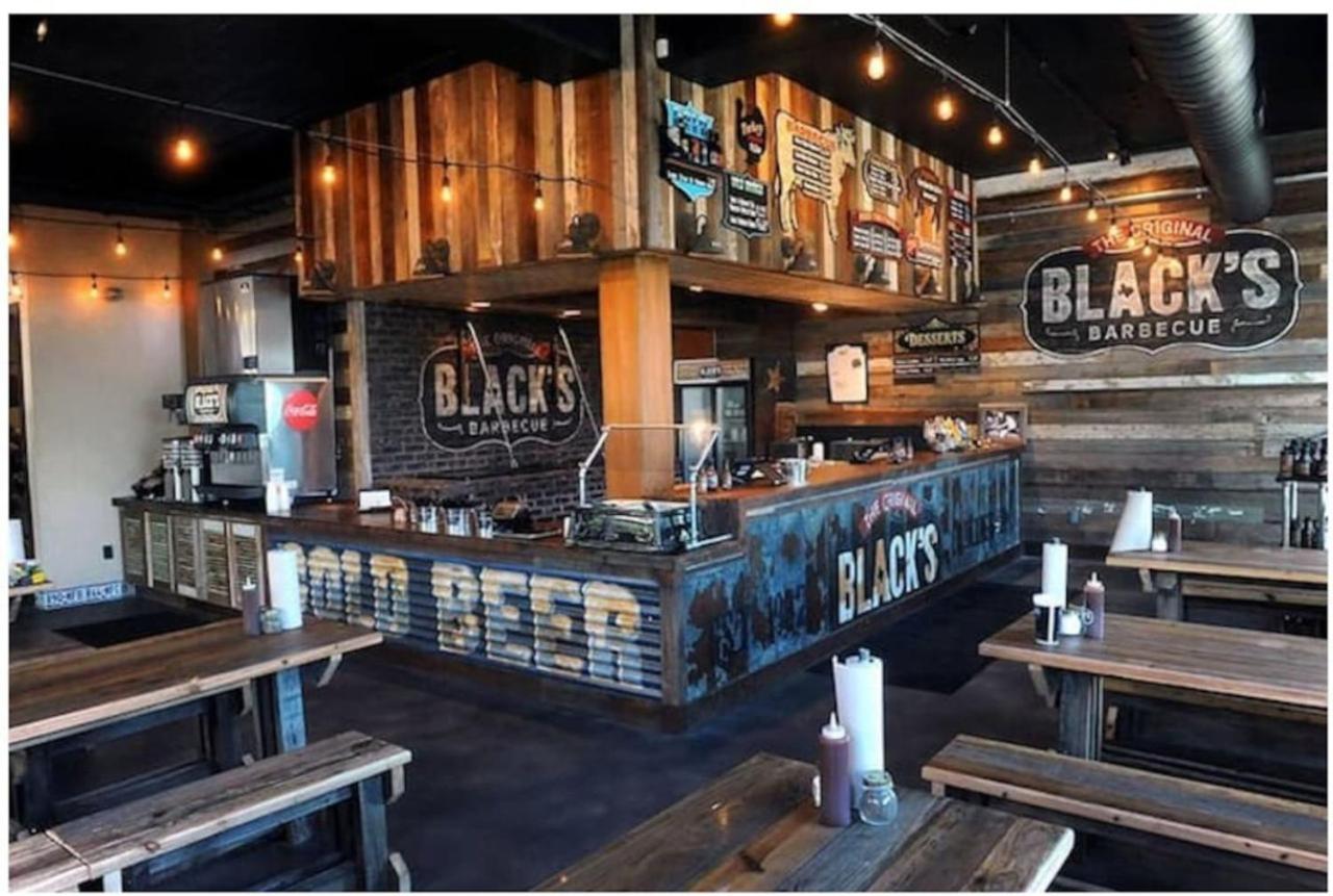 Austin Central Modern Comfort Pet-Friendly - 3