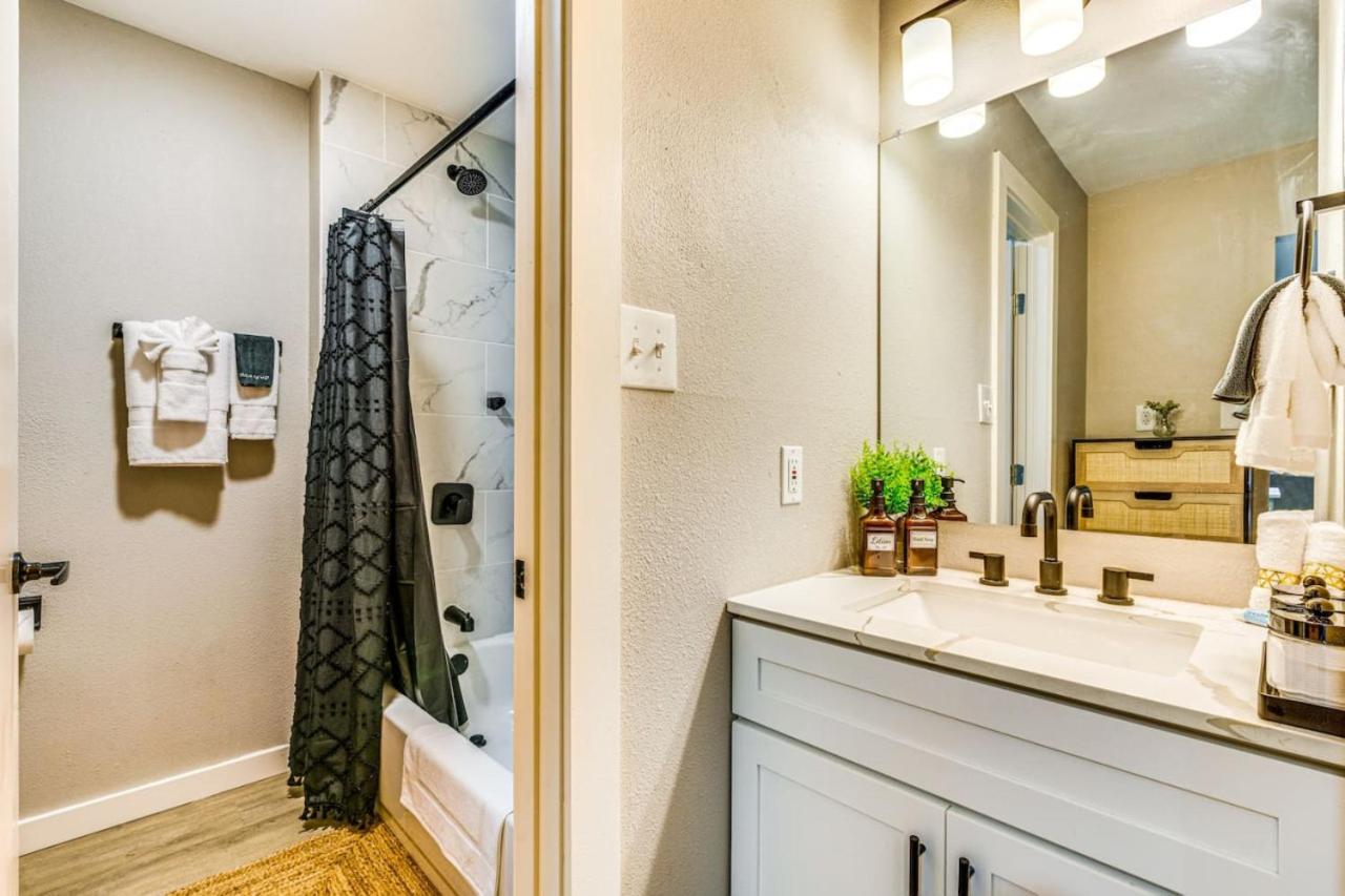 Exquisite Studio Pet-Friendly 10mins from Downtown - 5