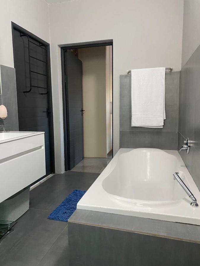 SeaBreeze Guest Suite - 3