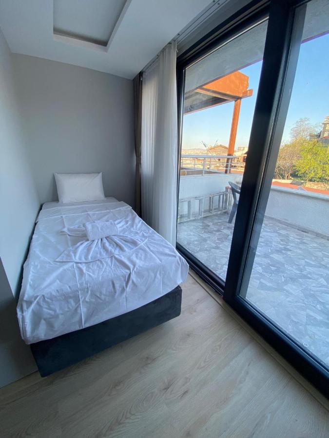 dolphin hotel cafe - 2