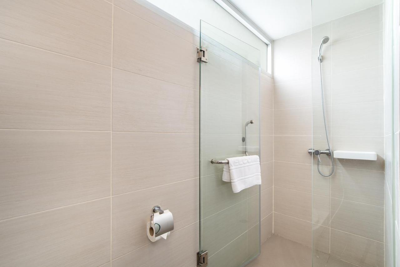 Lily Hotel Bangkok - 5