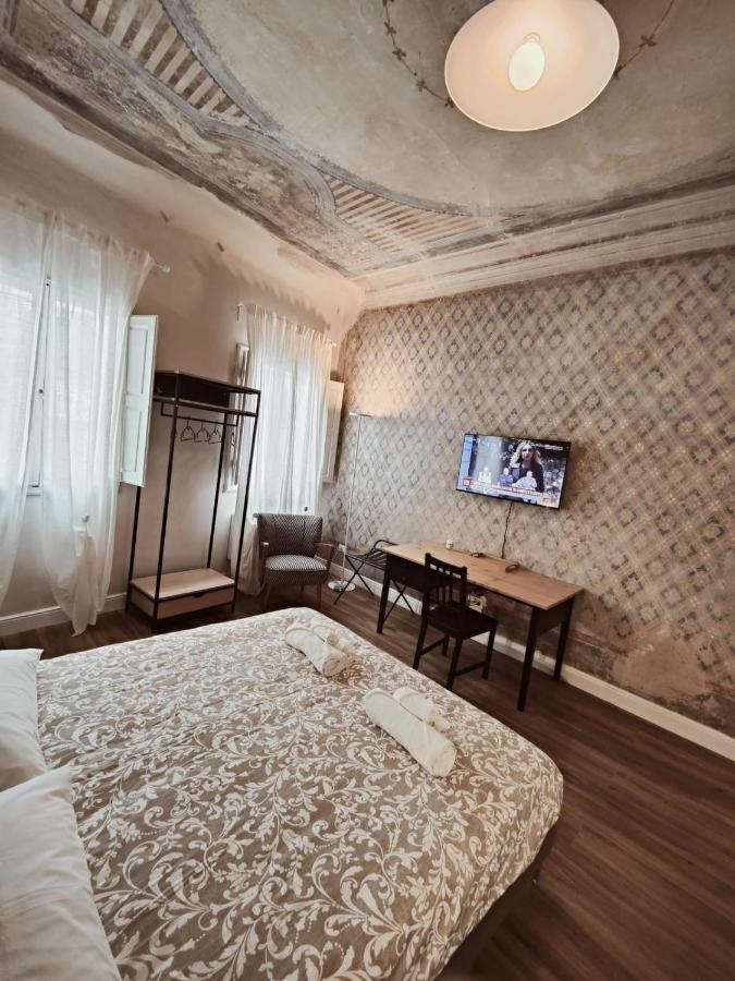 Amazing Florence Rooms - 4
