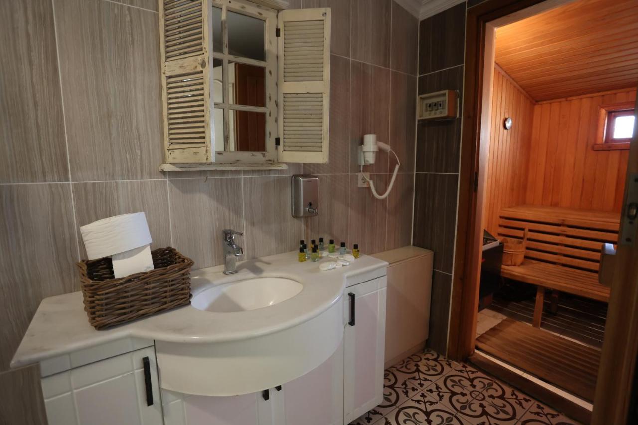 Cheers Lighthouse - 3