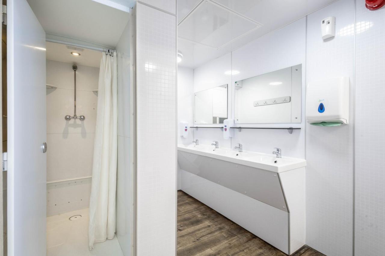 Palmers Lodge Swiss Cottage - 3