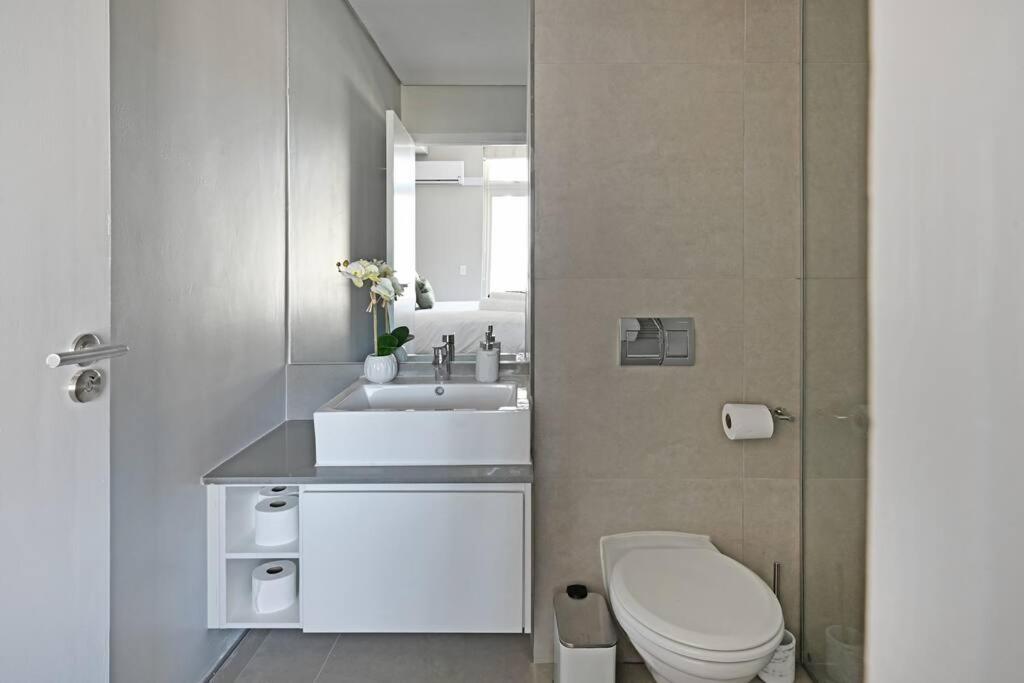 Freya - Stunning 2 bed with City & Table Mountain Views ! - 3