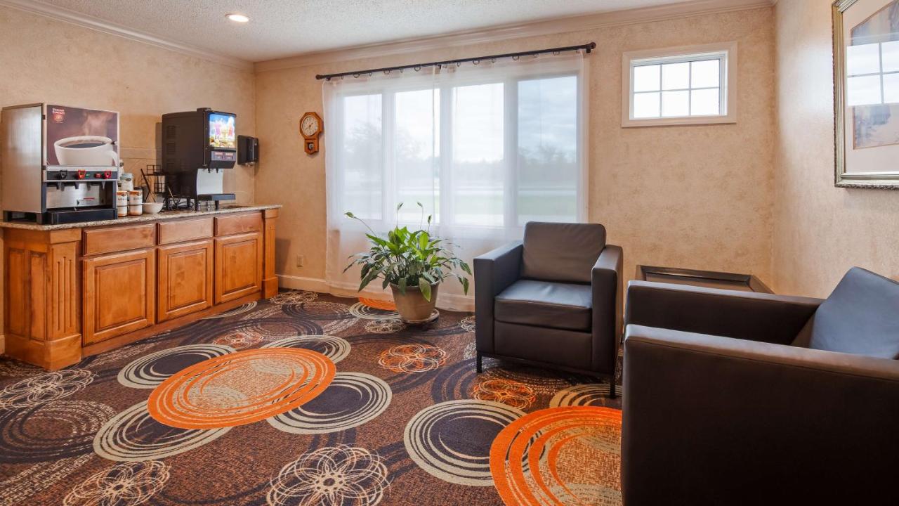 SureStay by Best Western Cameron — photo 9
