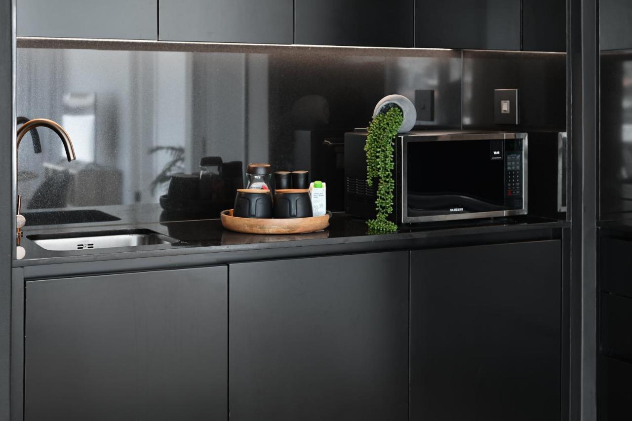 Aasia Cape Town 2BR with 360 City & Mountain Views - 3