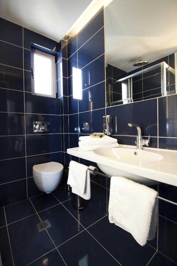 X Dream Hotel-Adults Only - 3