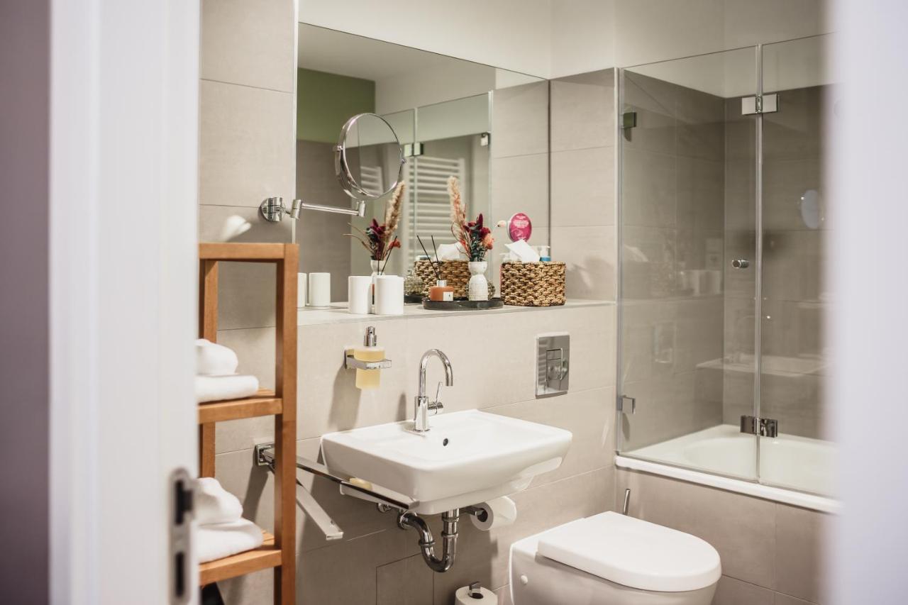 The Circus Apartments - 3