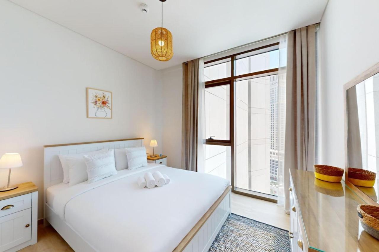 Palace Residences - Modern One Bedroom - 2