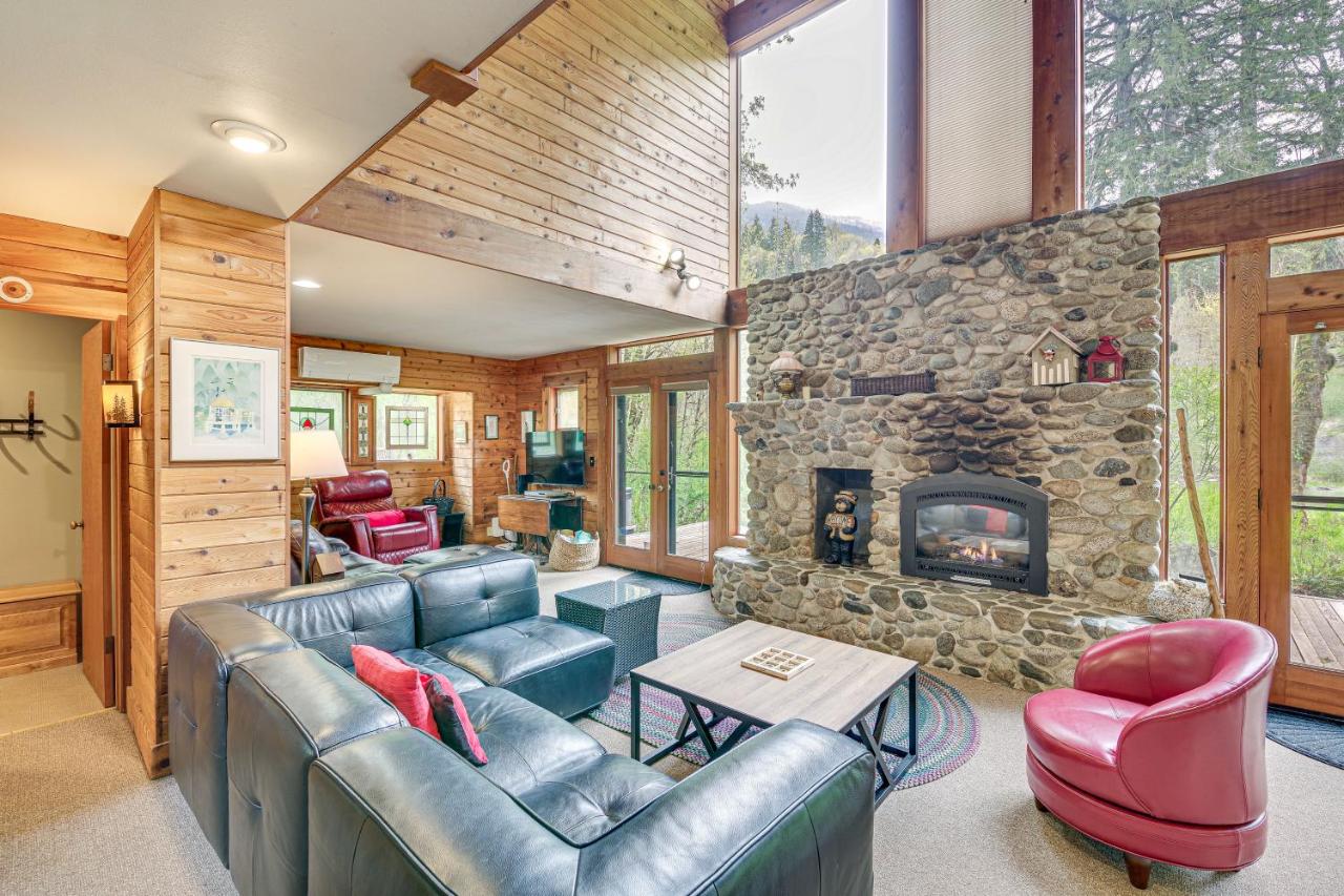 Barrel House at Timberlane Village - Two Bedroom Home with Hot Tub — photo 10