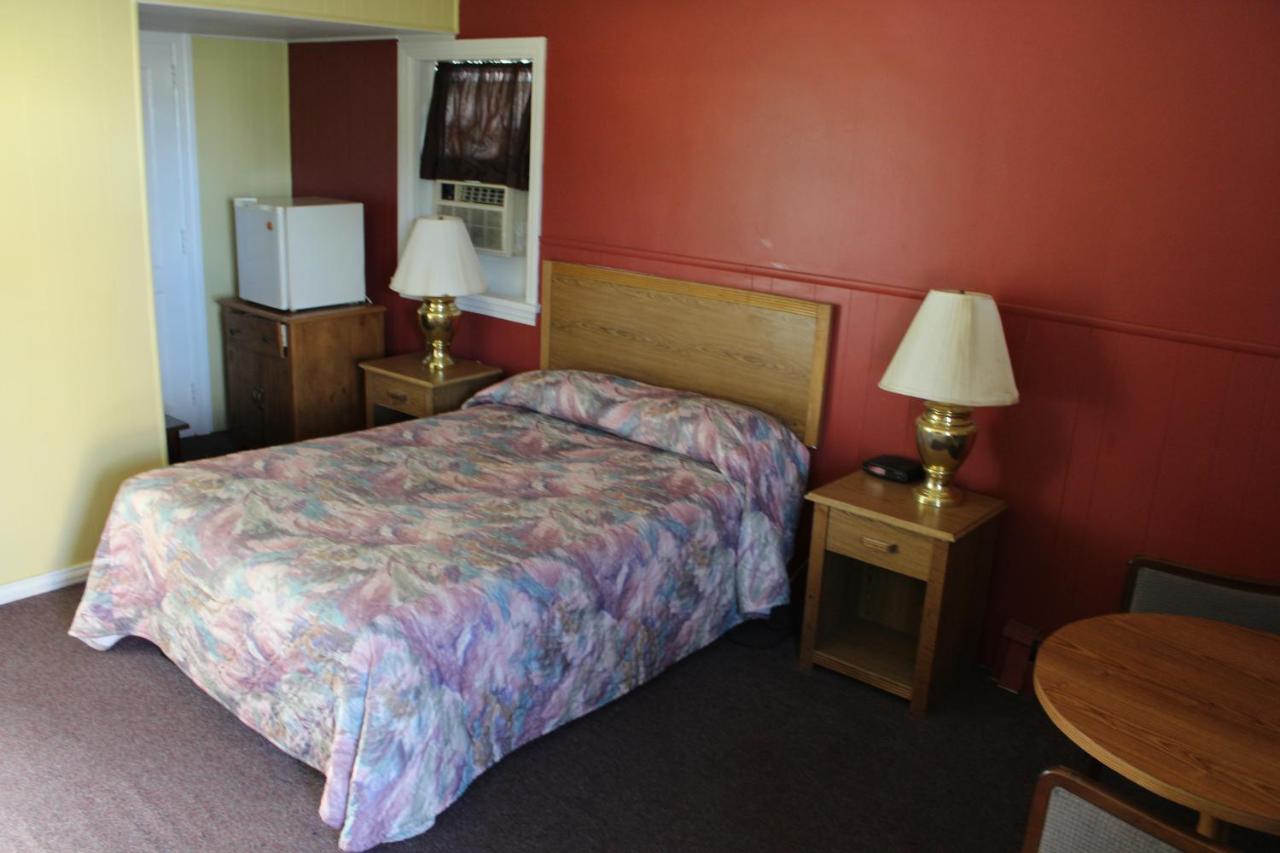 Crest Motel — photo 15