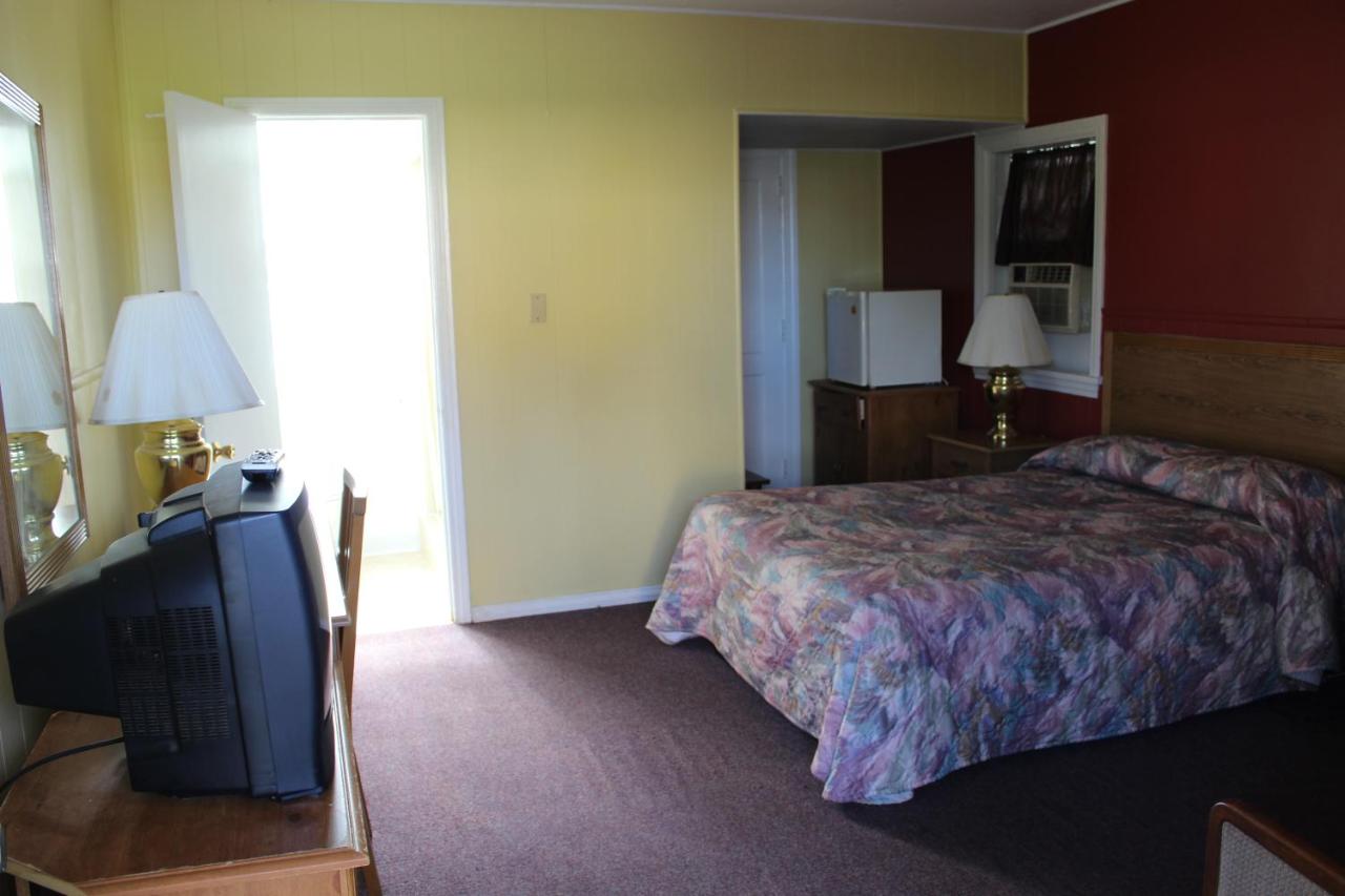 Crest Motel — photo 16