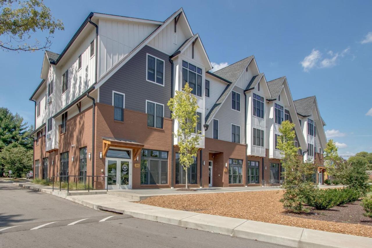 New East Nash - King Bed Short Drive to Dwntwn - 3