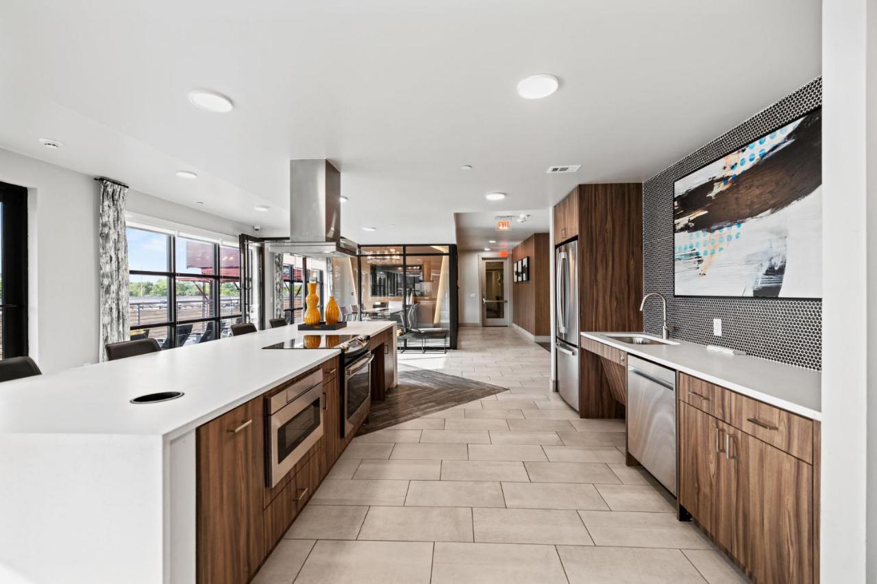 Placemakr Downtown Austin - 4