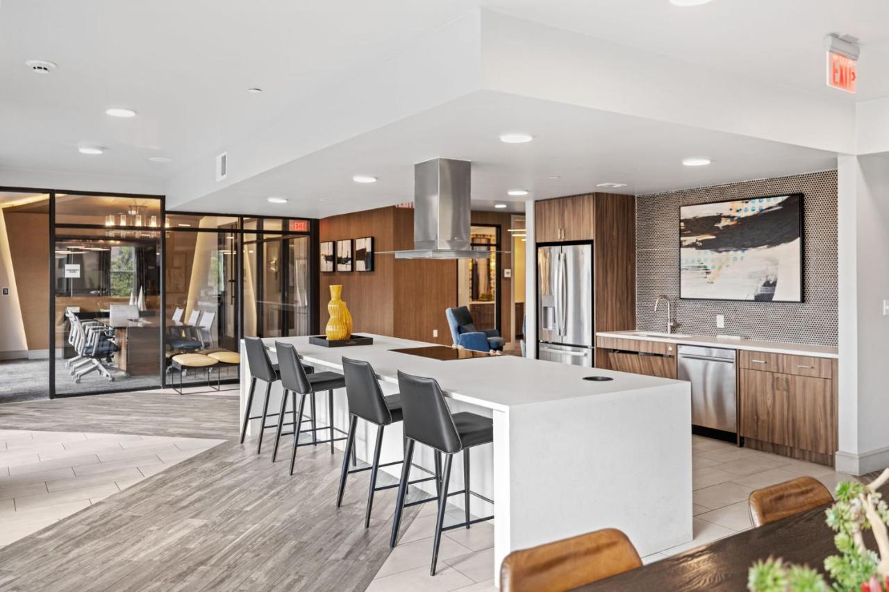 Placemakr Downtown Austin - 5