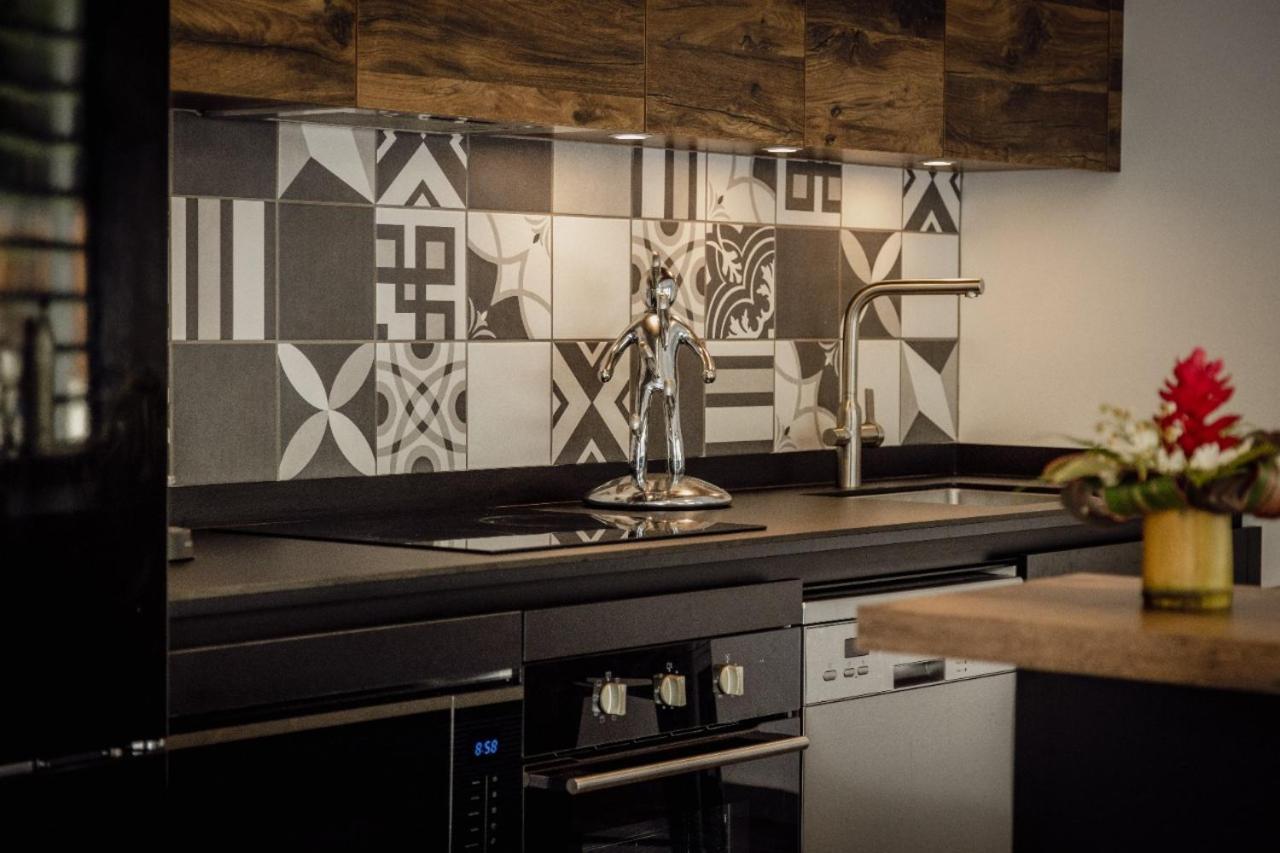 Secret Pearls of Matira Beach, Bora Bora - 5