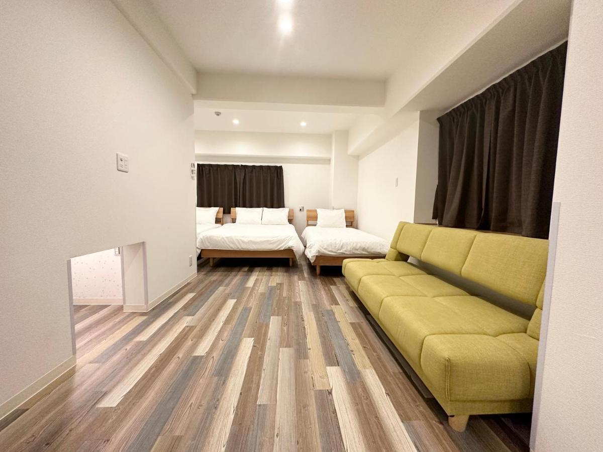 EG12 Elizabeth Garden - 2