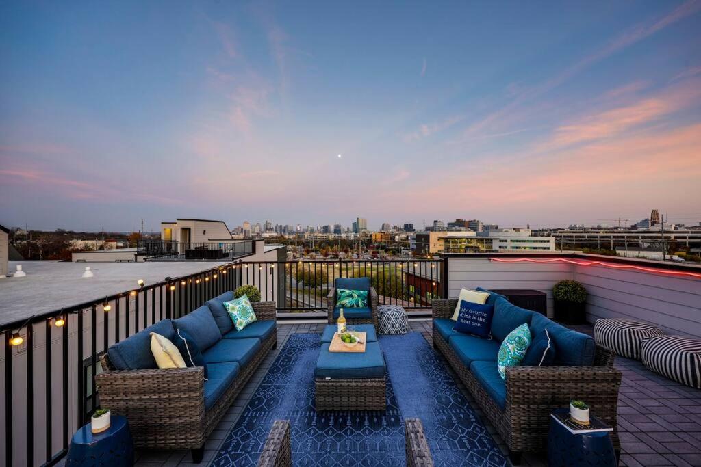 NEW and luxurious home by downtown Nashville with rooftop deck! - 2
