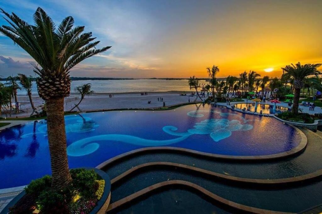Seaview Sunset 3BR Suite InsStyle DangaBay NearCIQ - 4