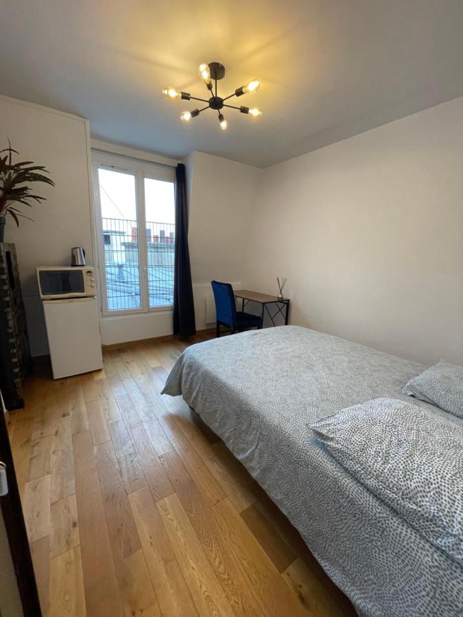 Private room center Paris