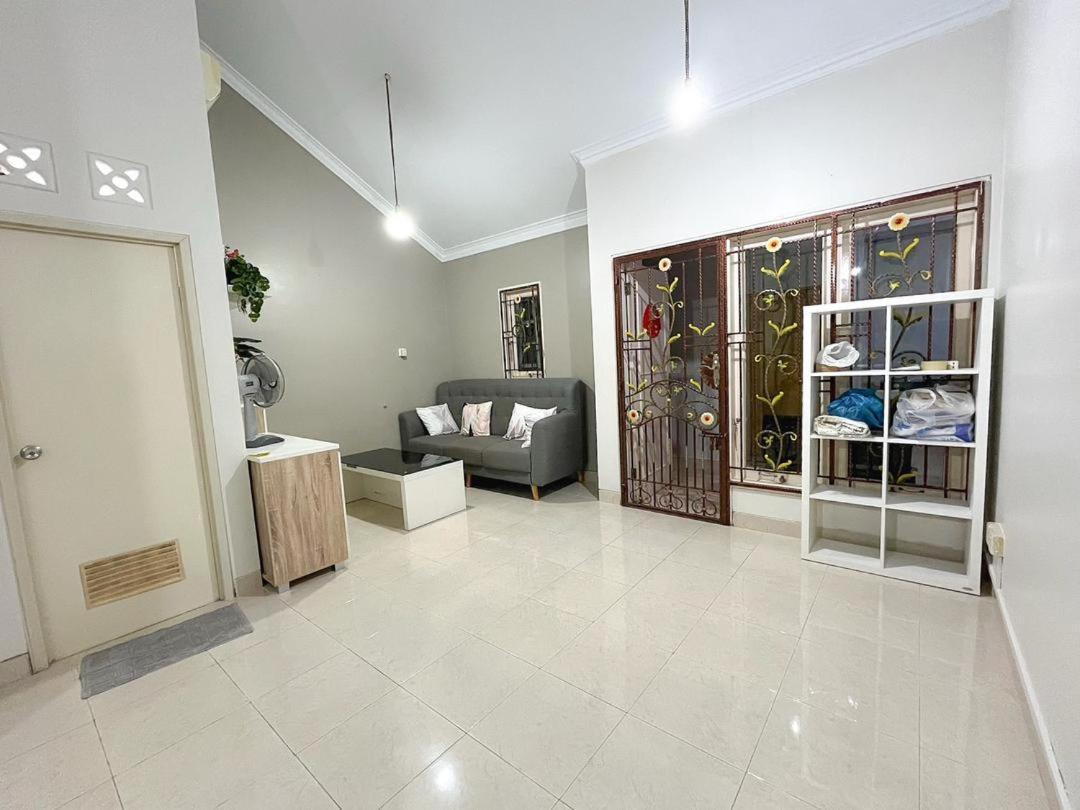 Palm Beach Stay Near to Grand Batam Penuin Nagoya Hill - 2