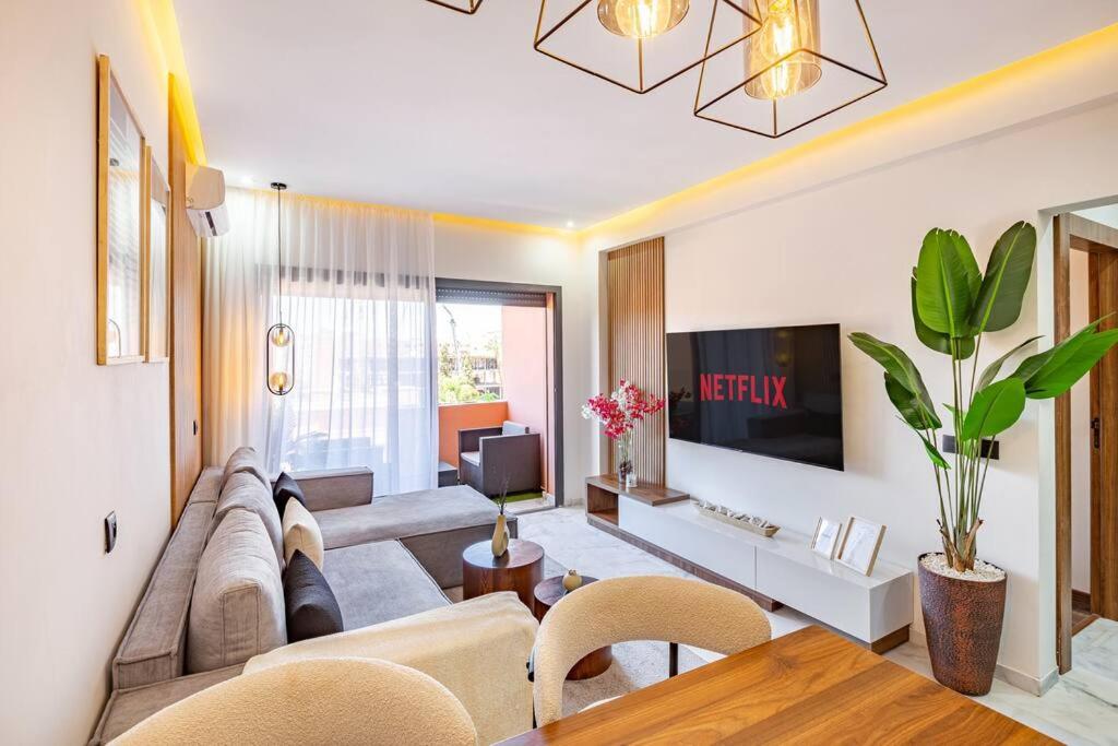 Luxury Apartment Gueliz, Cinema Bedroom Experience - 5