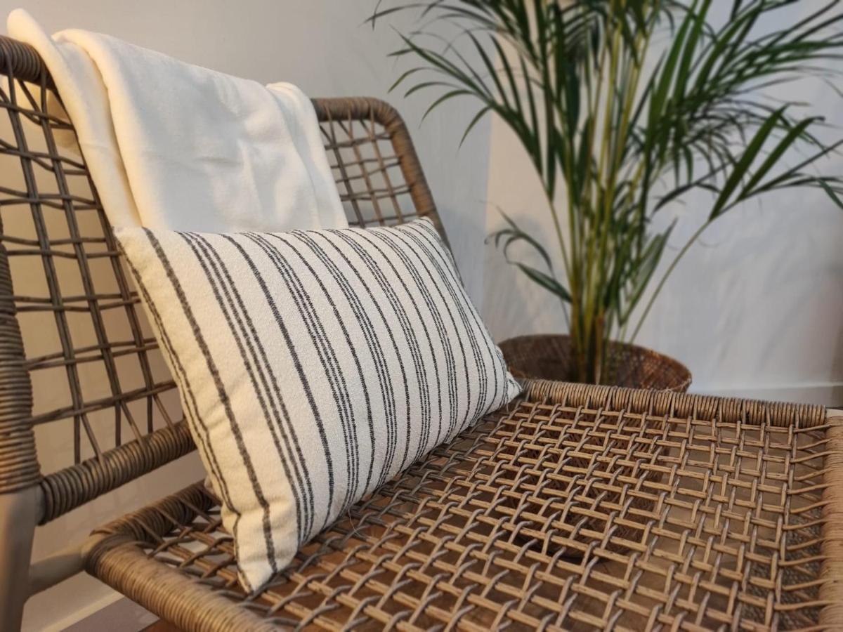 Luxury room with private bathroom on great location. - 2