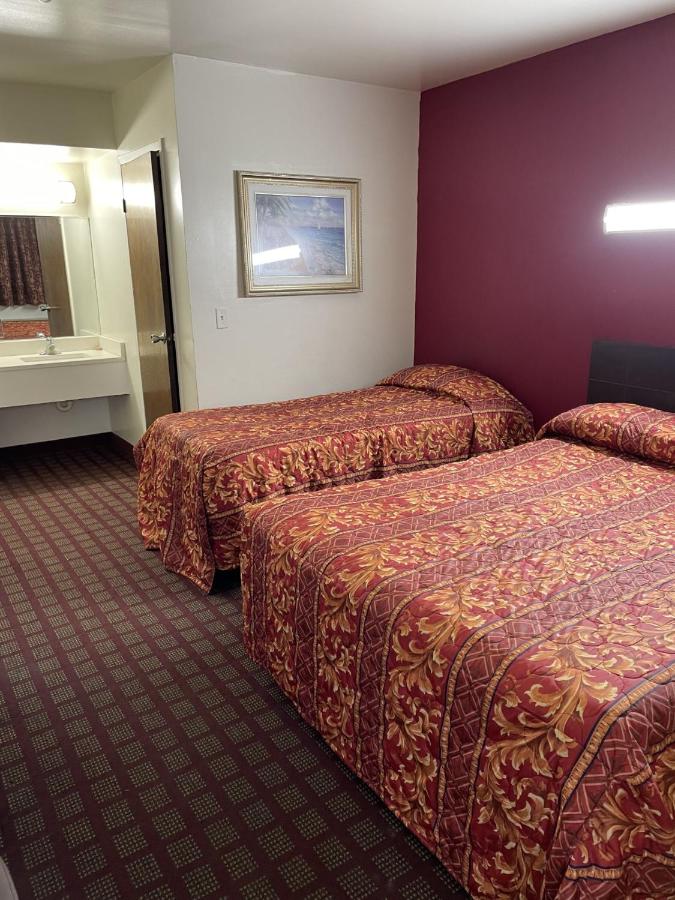 Efficiency Inn — photo 2