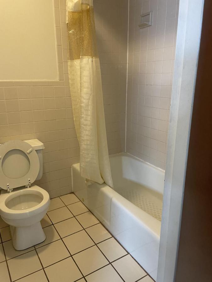 Efficiency Inn — photo 7