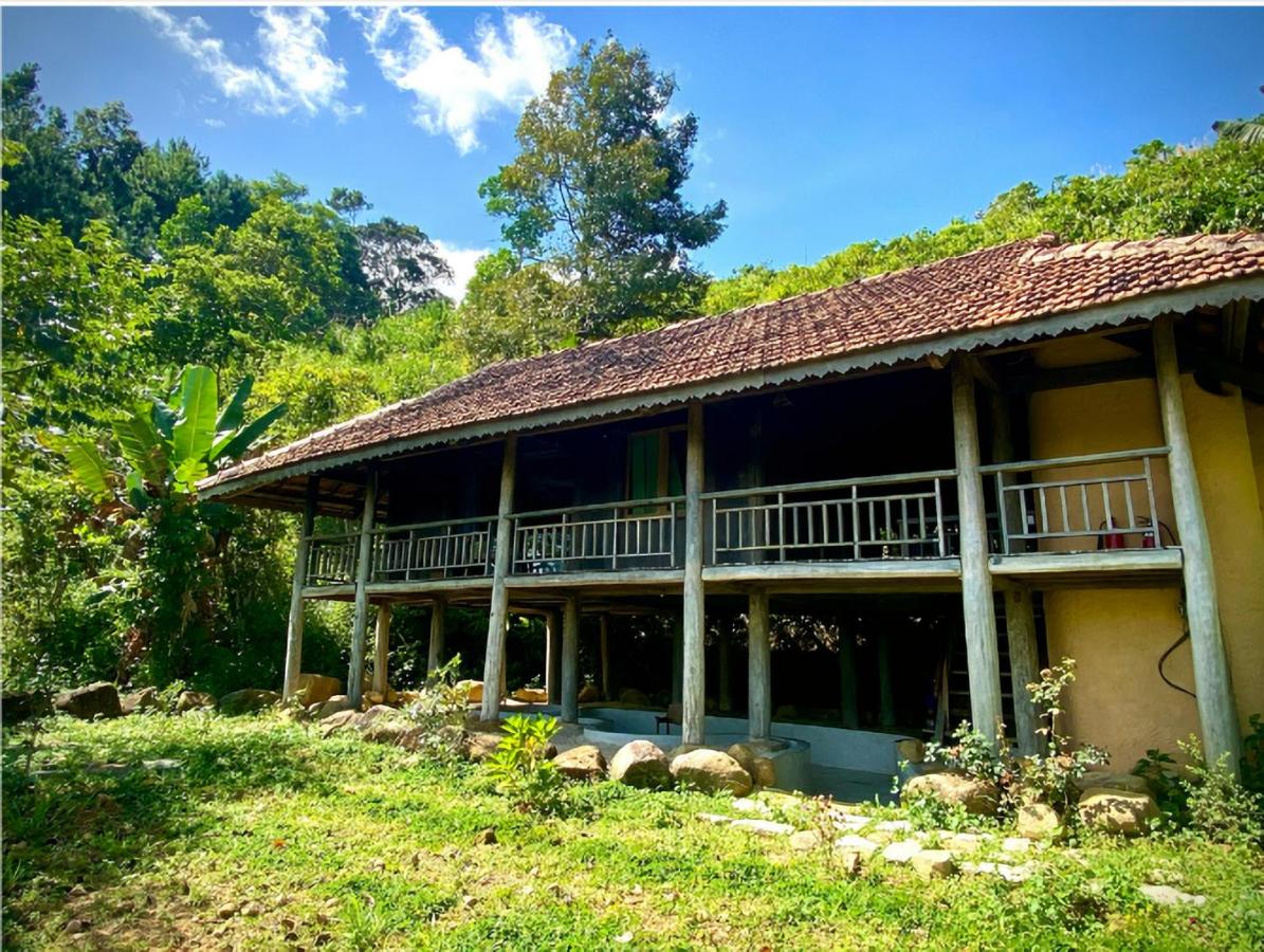 Vườn quanh Cao Lan Hamlet