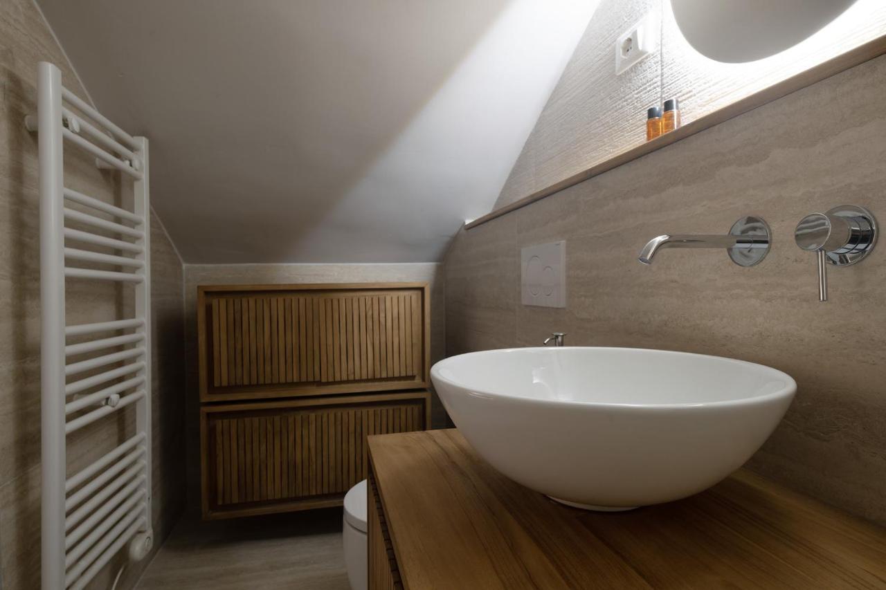 Bright 3-Bedroom Apartment with Patio in Florence Historic Center Near Duomo - 3