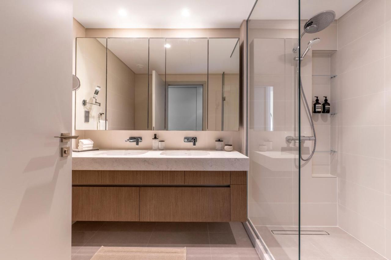 2BR Beachfront Gem with Dazzling Views of the Palm - 3