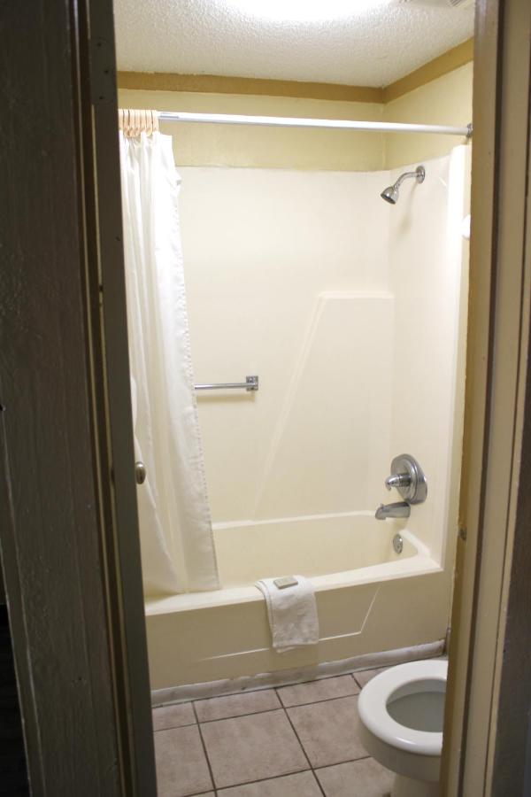Executive inn — photo 8