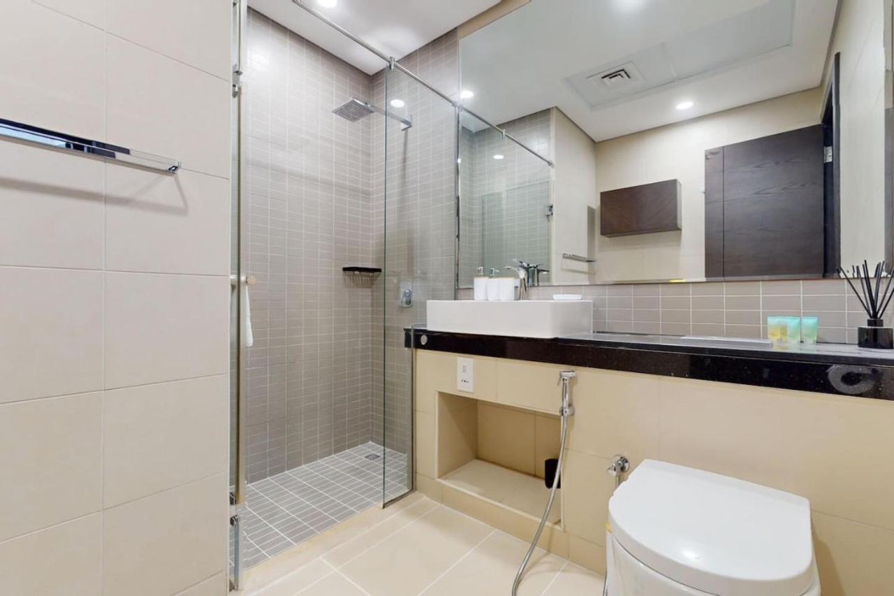 Vacationer Holiday Homes I Exciting Two Bedroom I Silverene Tower B - 3