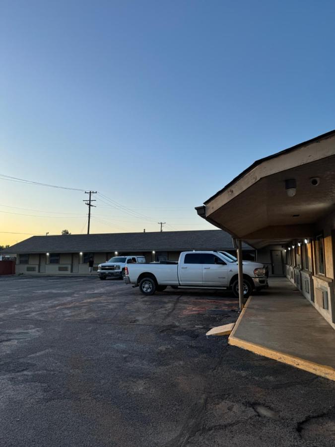 Economy Inn — photo 9
