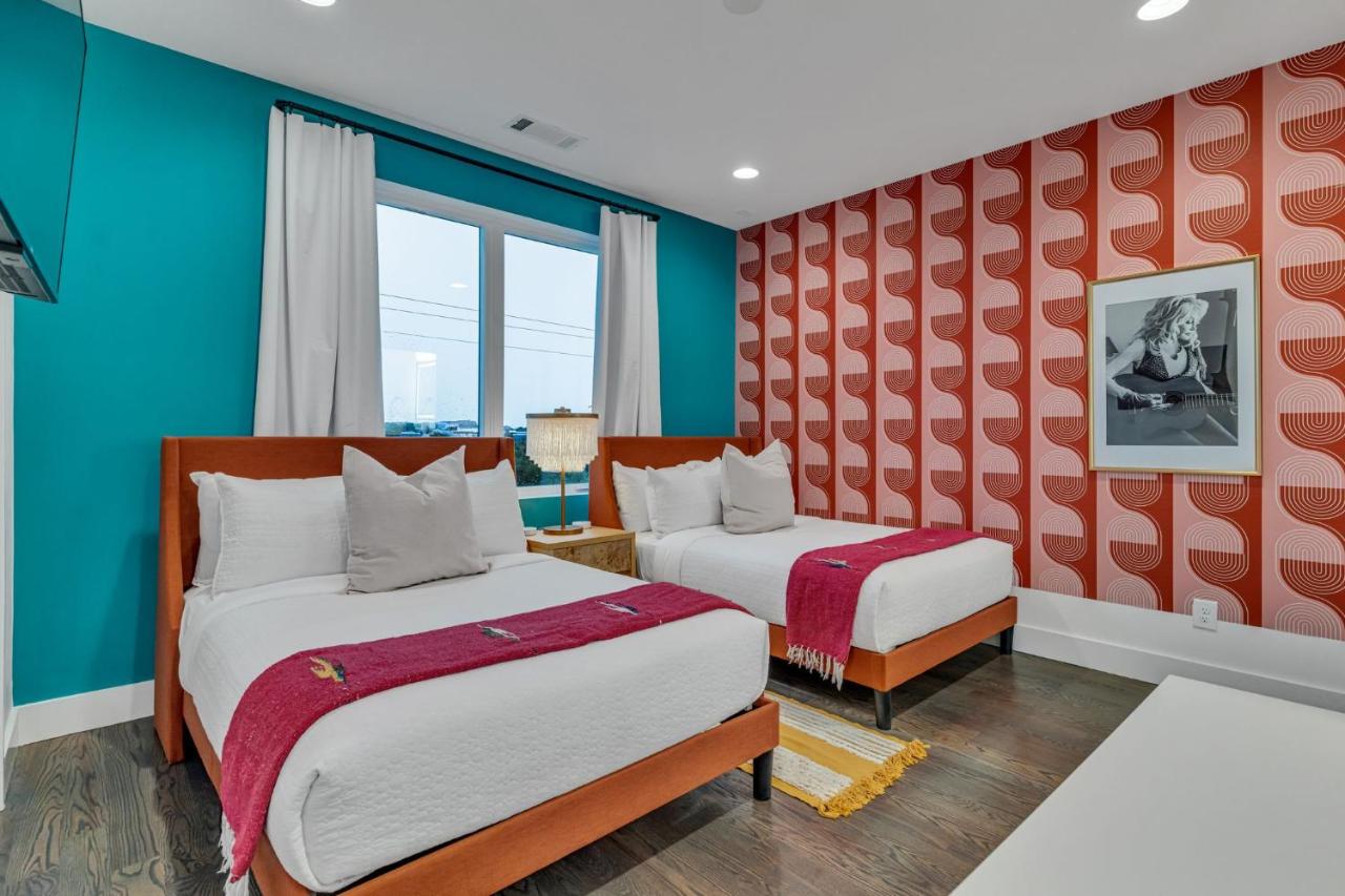 Rooftop Hot Tub & Game Room - 3 Miles to Downtown - 3