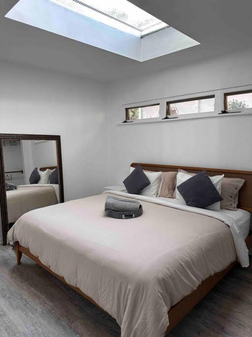 30 PCT OFF!! Limited Time! Malibu Ocean Wave with King Bed, Walking to Beach and Hiking - 2