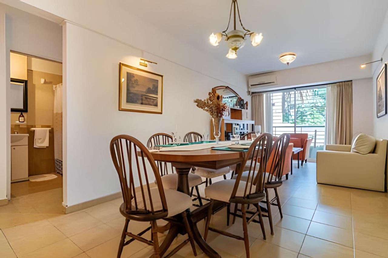 Spacious & Classic 2BR + Parking | Recoleta