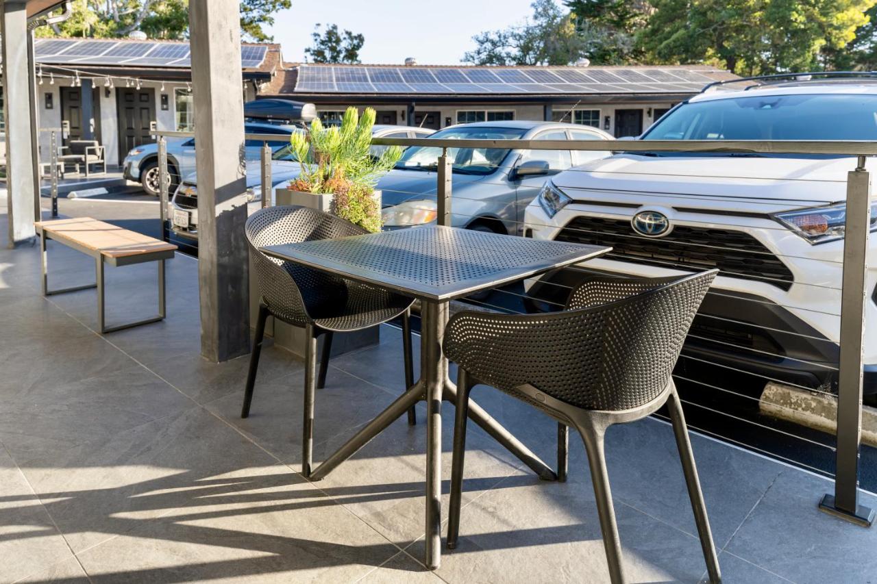 Monterey Surf Inn — photo 12