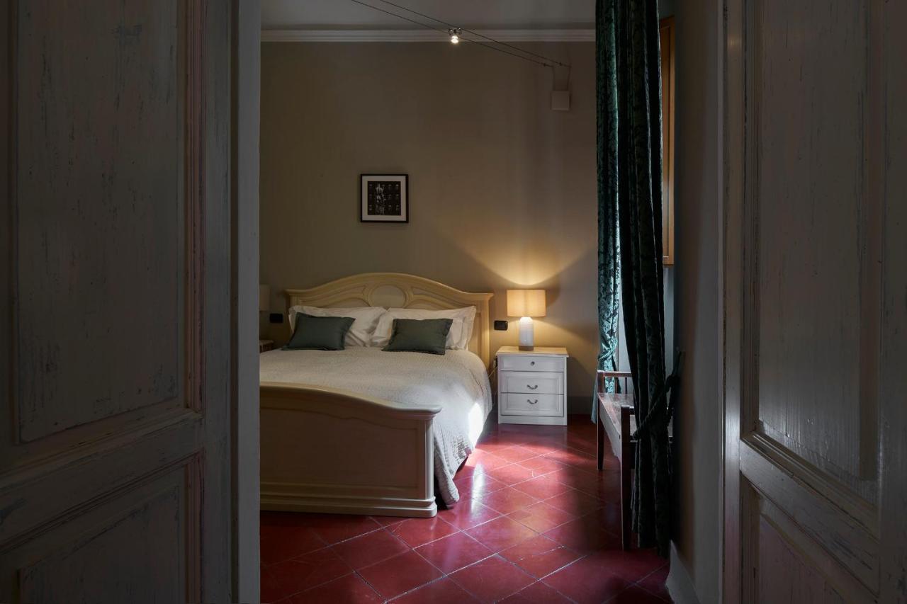 Charming & Authentic 1BR in Florence Historic Center, Near the Duomo - 2