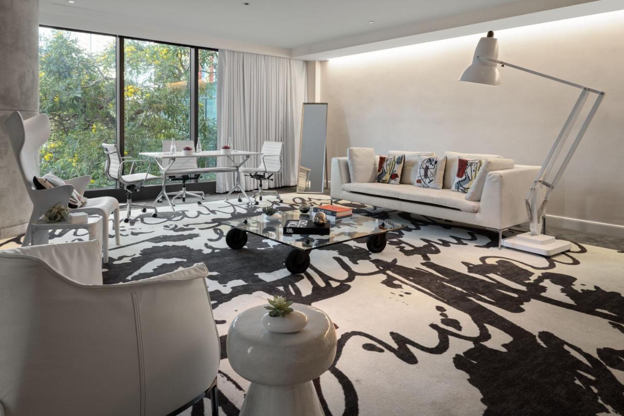 Dua Miami, Autograph Collection - 5