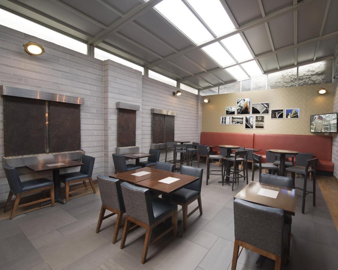 Fairfield Inn & Suites by Marriott New York Manhattan/Fifth Avenue - 4