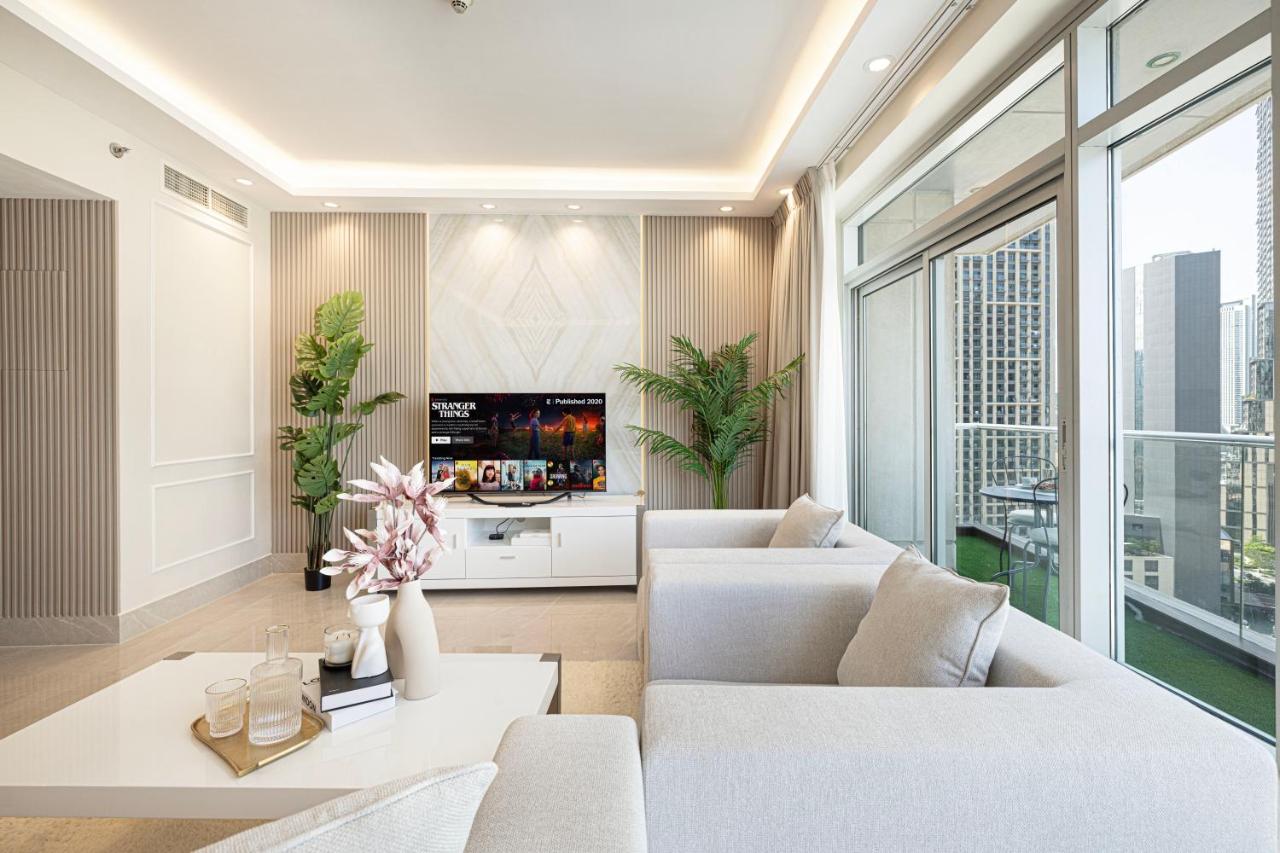 Stunning Burj and Fountain View - 2BR - 5