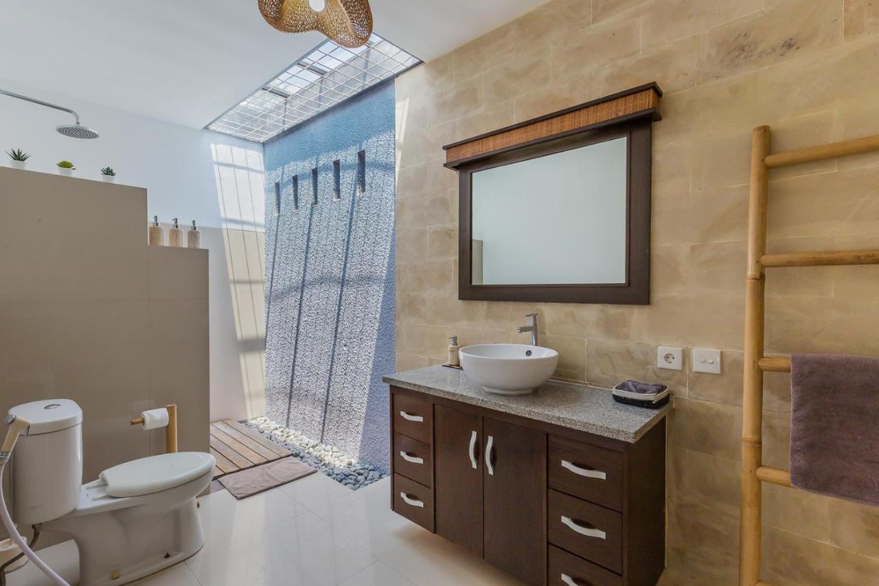 Villa Kita Dua Canggu Berawa - 3